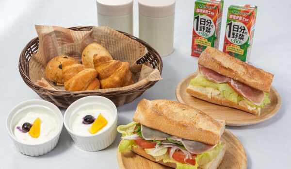 【朝食】自家製パニーニなど