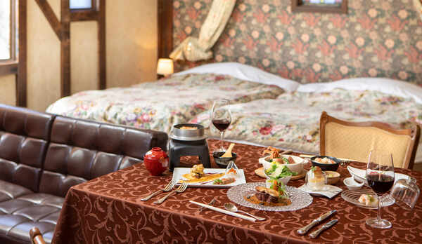 お部屋食だから周りを気にせず、プライベートも充実。