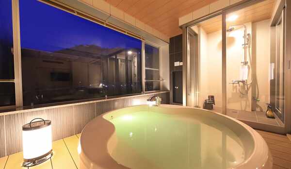 【貴賓室・禁煙】半露天風呂付・和室12.5畳＋ツインベット