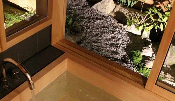 臨水（りんすい）バスルーム