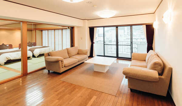 客室一例（全部屋63平米以上）