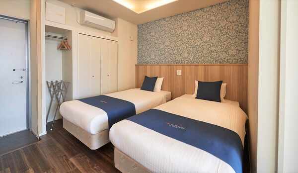 ◇洋室： 23.5㎡の広々としたお部屋