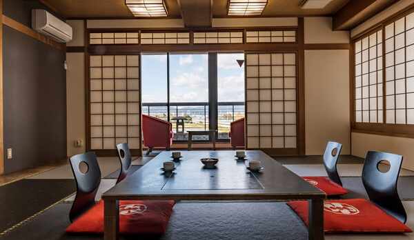 琵琶湖側　和室15畳