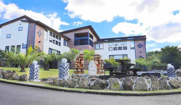 【離れ】ヴィラスイート　外観（昼）　全3室