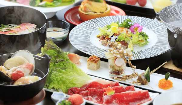 【夕食】季節の特選会席