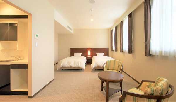 デラックスツイン4