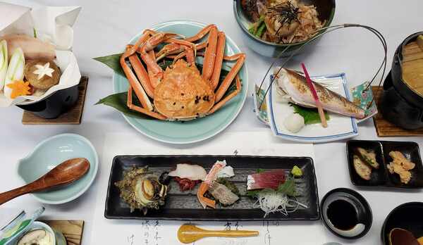 *【料理一例】新鮮な日本海の海の幸を中心とした和食（内容は仕入れにより変わる場合がございます。