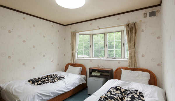 ●洋室ツイン［禁煙］