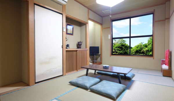 和室7.5畳（トイレ付き）203号室