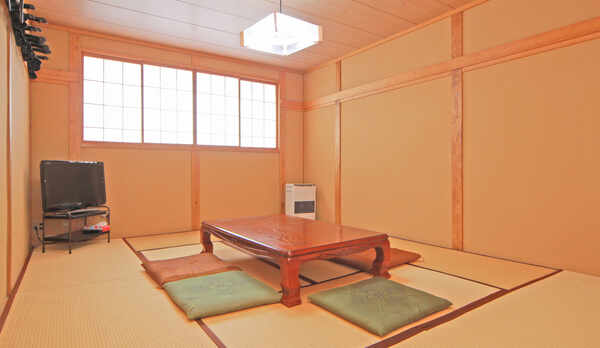 ■【客室一例】〜和室10畳〜