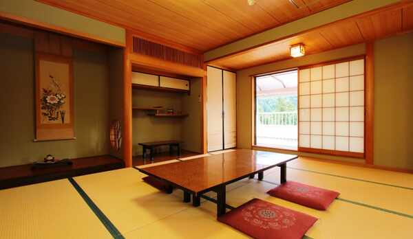 ＜お部屋の様子＞※人数により当館おまかせ部屋になります。