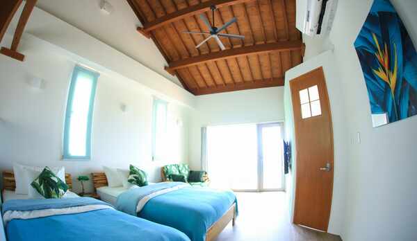 アイスブルールーム室内