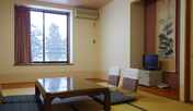 *【客室例】畳のお部屋でのんびりとお寛ぎ下さい。