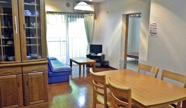 *【客室例】広々としたリビングダイニング。