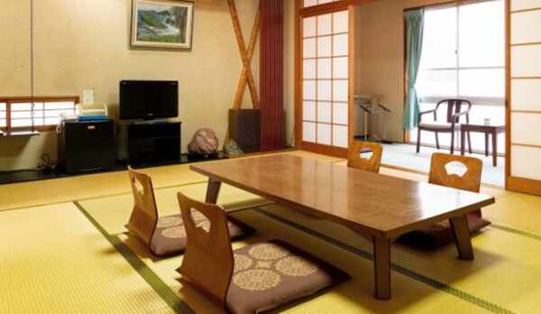 *【和室10畳一例】どこか懐かしい我が家のようなお部屋です