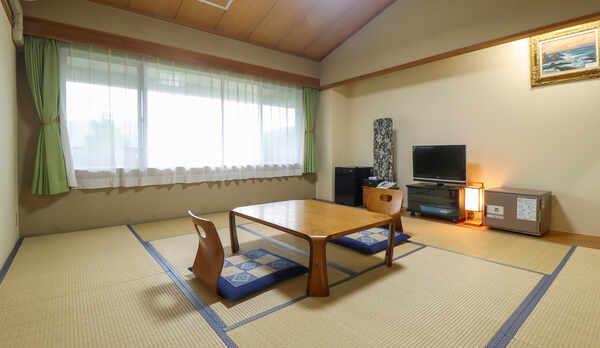 #おまかせ和室　家族でもゆったりくつろげる10畳の和室です