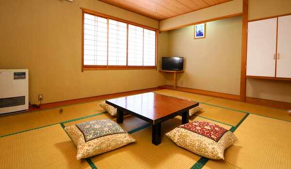 10畳和室です。どうぞゆっくりお過ごしください。