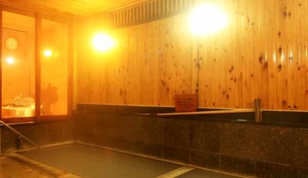 内湯_源太の湯（総檜造り）