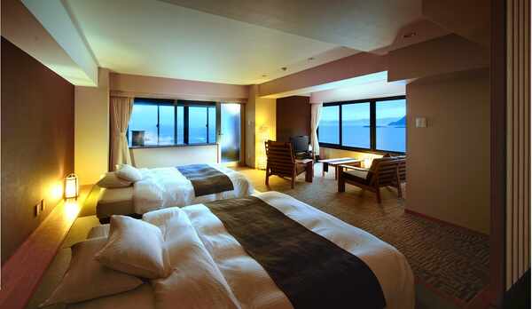 『浪漫の歌』『海辺の町』『潮騒の花』