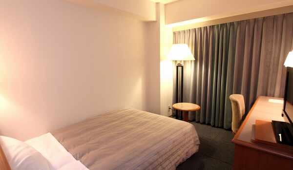 スタンダードシングル　●15.8㎡　ベッド幅120㎝●