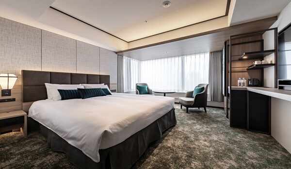 ユニバーサルダブル