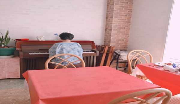 レトロな電子オルガン