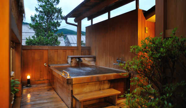 【露天風呂付客室・松】嵯峨野の間