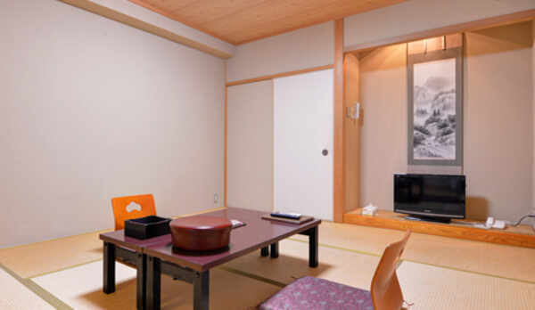 和室一例。西本願寺がご覧いただけるお部屋も。ご指定はいただけません。