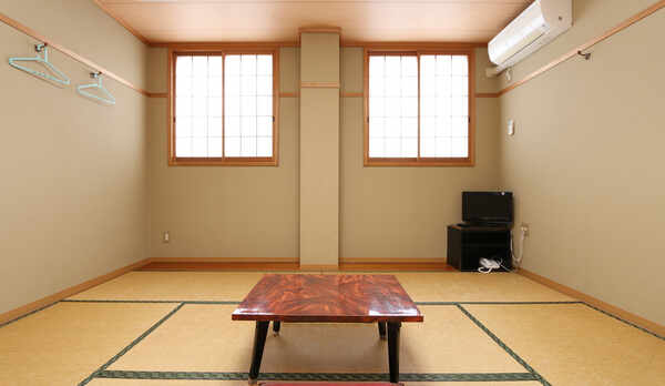 3〜４名様におススメの8畳和室です＾＾