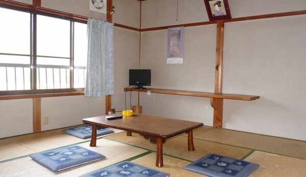 *【和室一例】畳でゴロゴロ♪のんびりお過ごしいただけます。