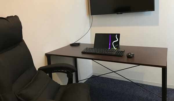 コワーキングルーム◇専用デスク＆ビジネスチェアー