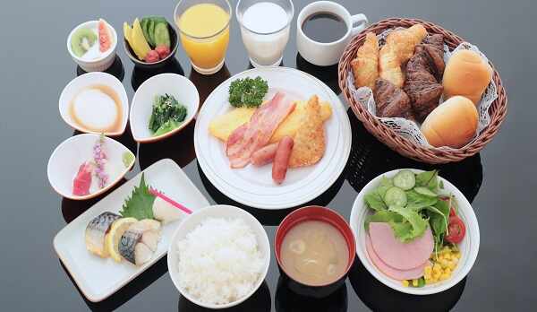 朝食