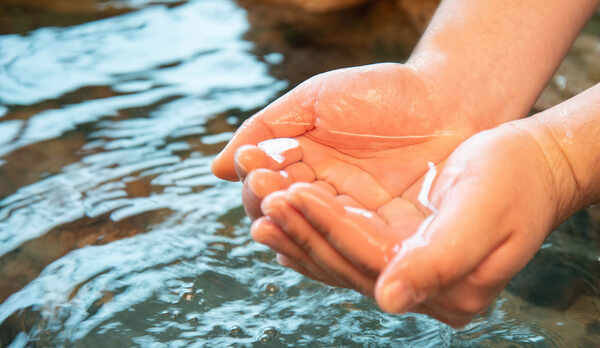 *【大浴場】源泉41℃だから叶う加水なしの掛流し！PH7.7弱アルカリ性で程よくお肌ツルツル♪