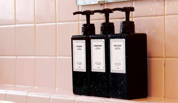 【お風呂】男性用内湯。五箇山温泉おぜの湯（ハーブ湯）は肌に優しく体がよくあたたまります。