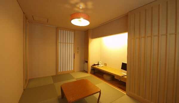 ゆったりとした和室 LAN接続無料/2009年8月新築オープン!