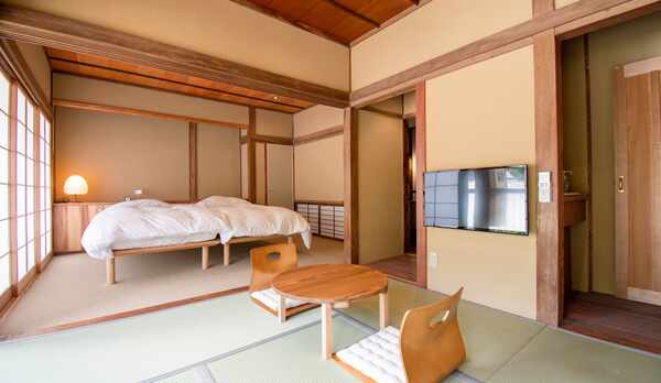 ご宿泊部屋（12畳和洋室）全景