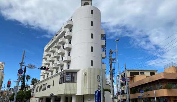 ホテル外観（昼イメージ）