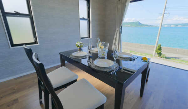 2階：リビングダイニング