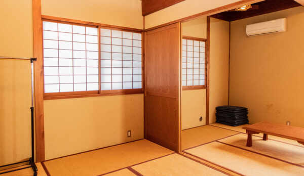  [二十六夜]落ち着いた雰囲気の和室