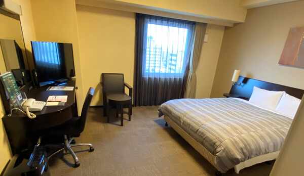 ダブルルーム◇広さ20㎡　ベッド幅160cm