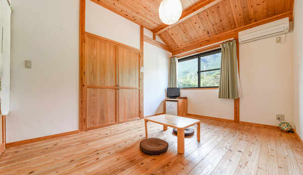 *【客室一例：モッチョム側】杉のフローリングのお部屋でくつろぎのひと時♪