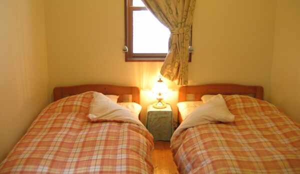 洋室（ロフト付で４名様まで泊まれます）