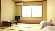 【喫煙】和室1〜4名様（バス・トイレ共用）