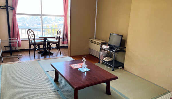 ・【和室６畳_禁煙】自然を眺めながら畳でのんびり