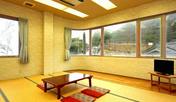 広々としたゆったり寛げる和室