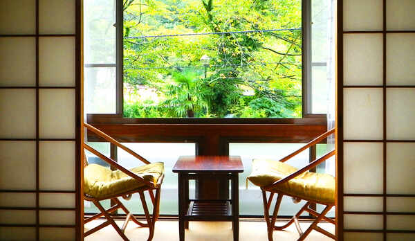 *【客室一例】天気が良い日には窓を開けて森林浴を♪