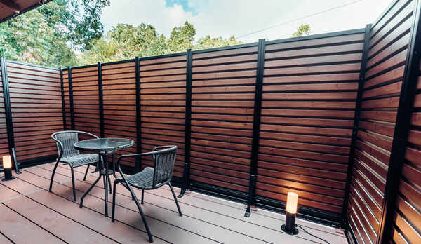 露天風呂のテラス