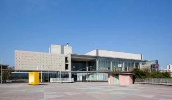 ビッグ・アイ（外観）