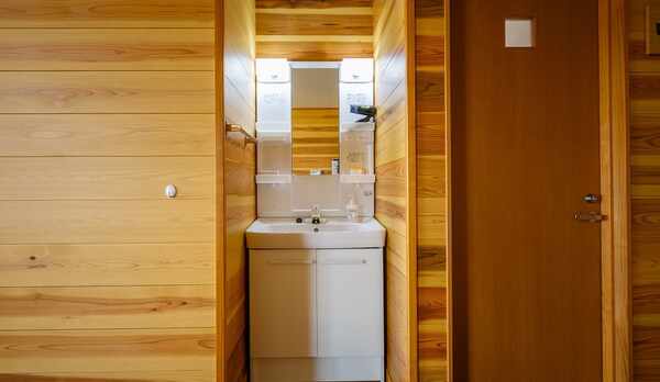 コテージ内独立洗面台