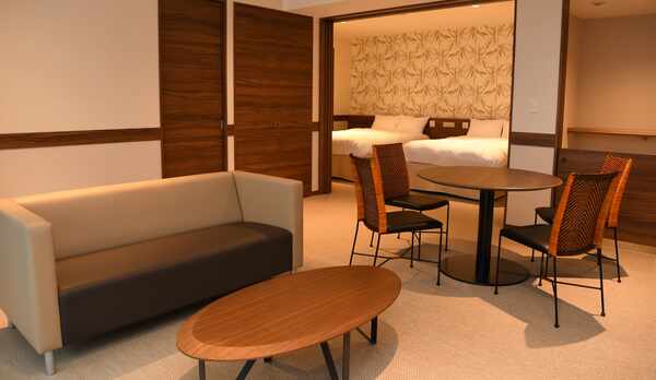 【客室】どのお部屋も窓を大きくとり名画のような絶景パノラマをご堪能いただけます。